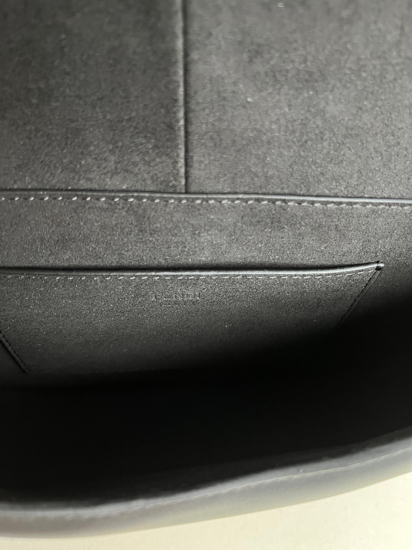 F**di c’mon medium bag in black calfskin