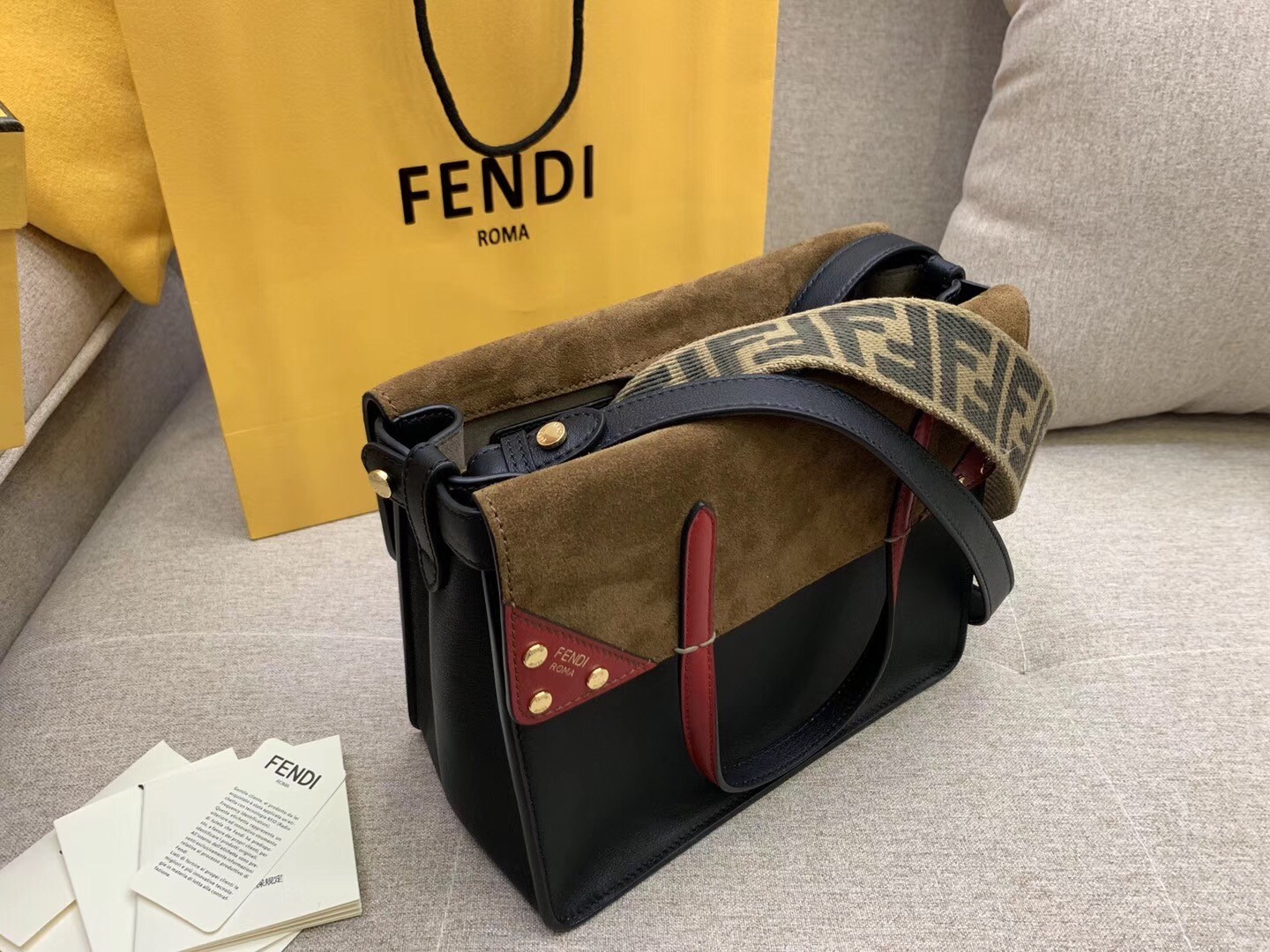 F**di regular flip tote bag in black calfskin