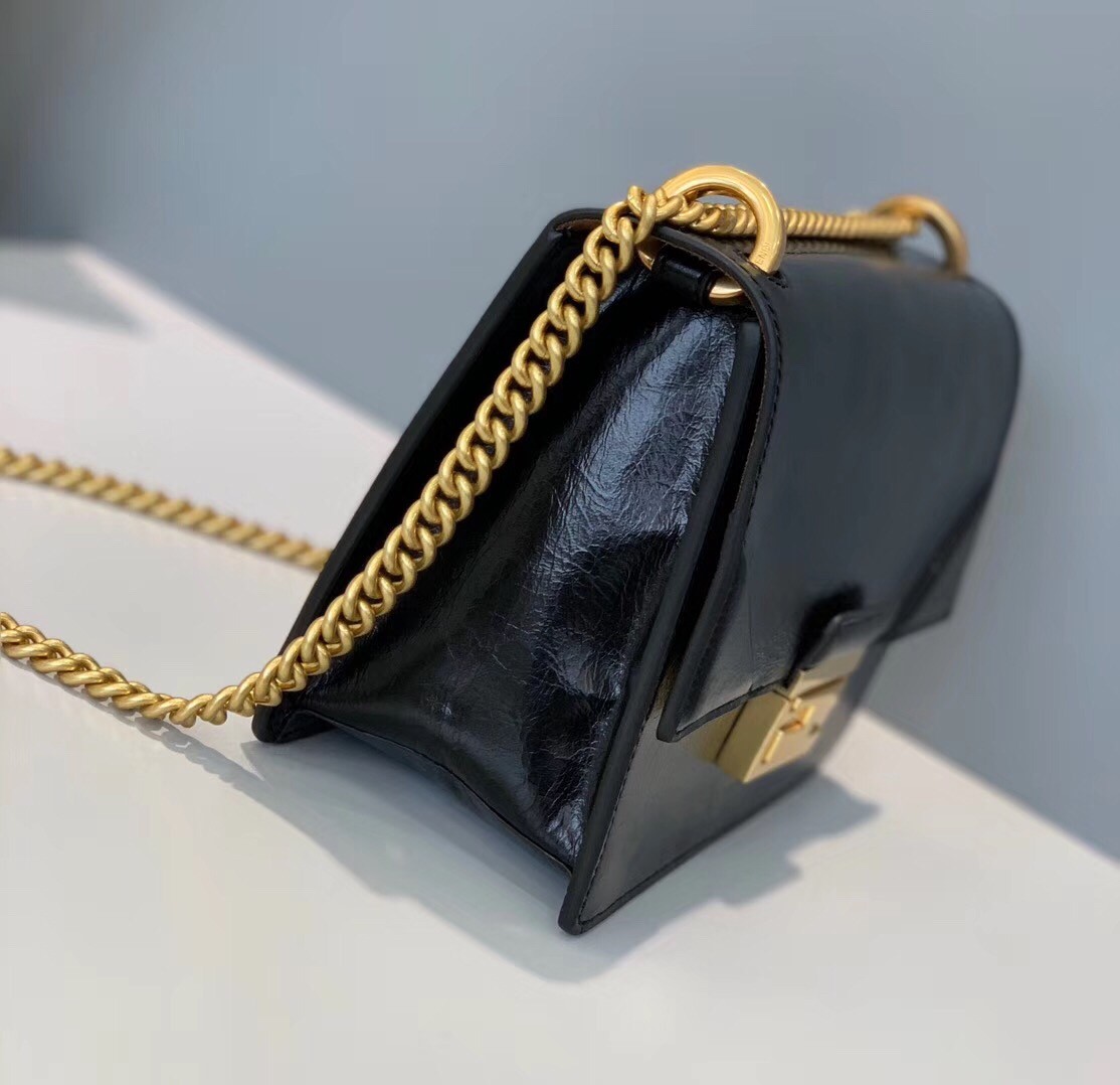 F**di small kan u bag in black glossy lambskin