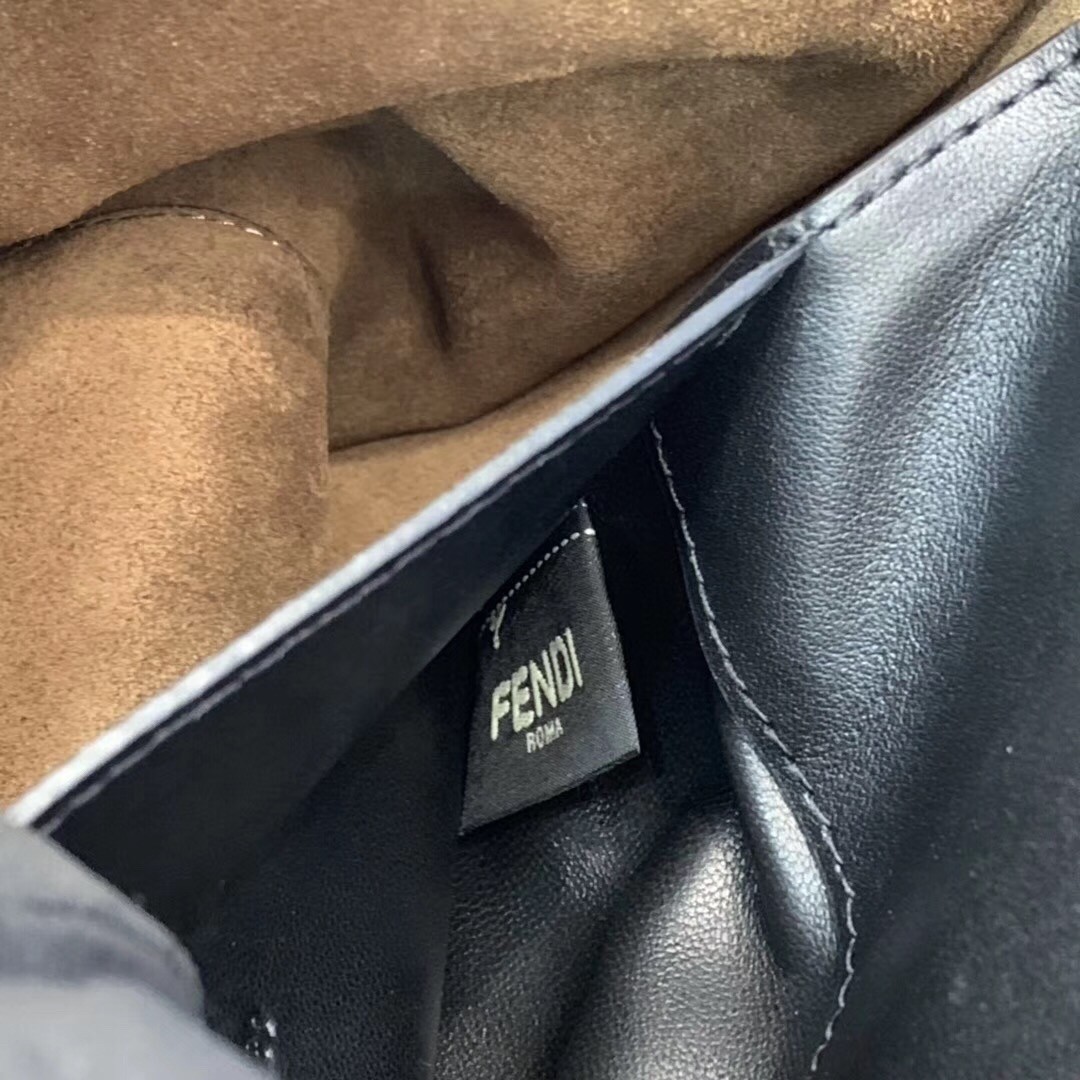 F**di kan u bag in black glossy lambskin