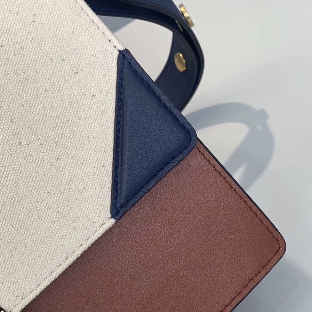 F**di kan u bag in canvas and calfskin