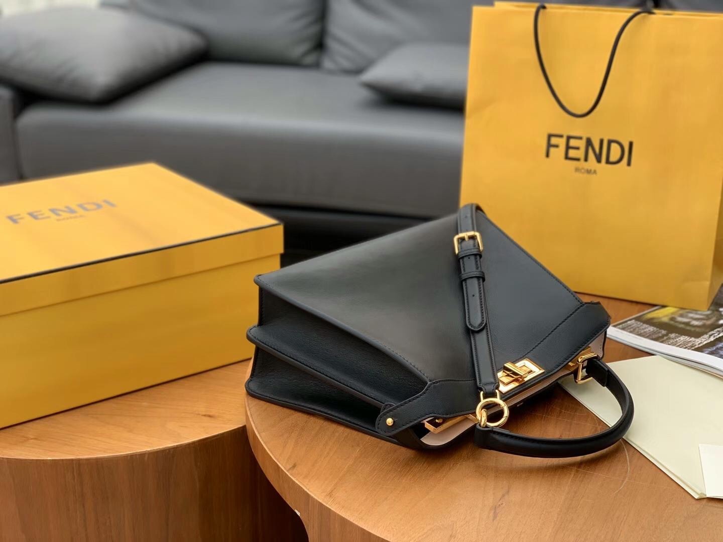 F**di peekaboo iseeu medium bag in black leather