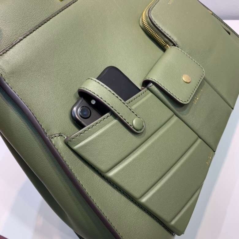 F**di peekaboo pocket medium bag in green calfskin