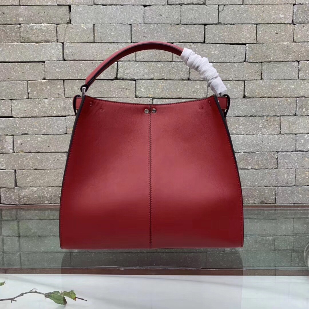 F**di red peekaboo x lite regular bag