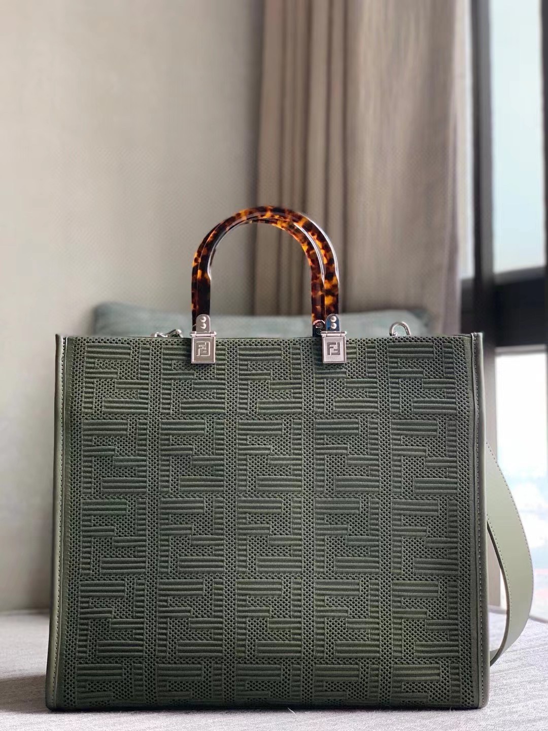 F**di sunshine medium shopper bag in green ff fabric