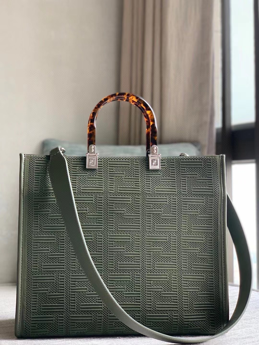 F**di sunshine medium shopper bag in green ff fabric