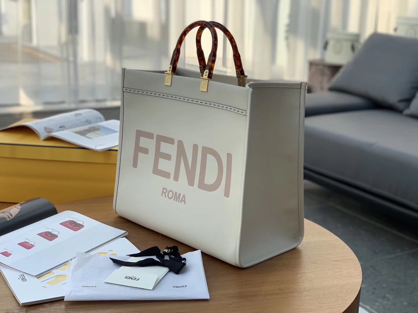 F**di sunshine shopper bag in white calfskin