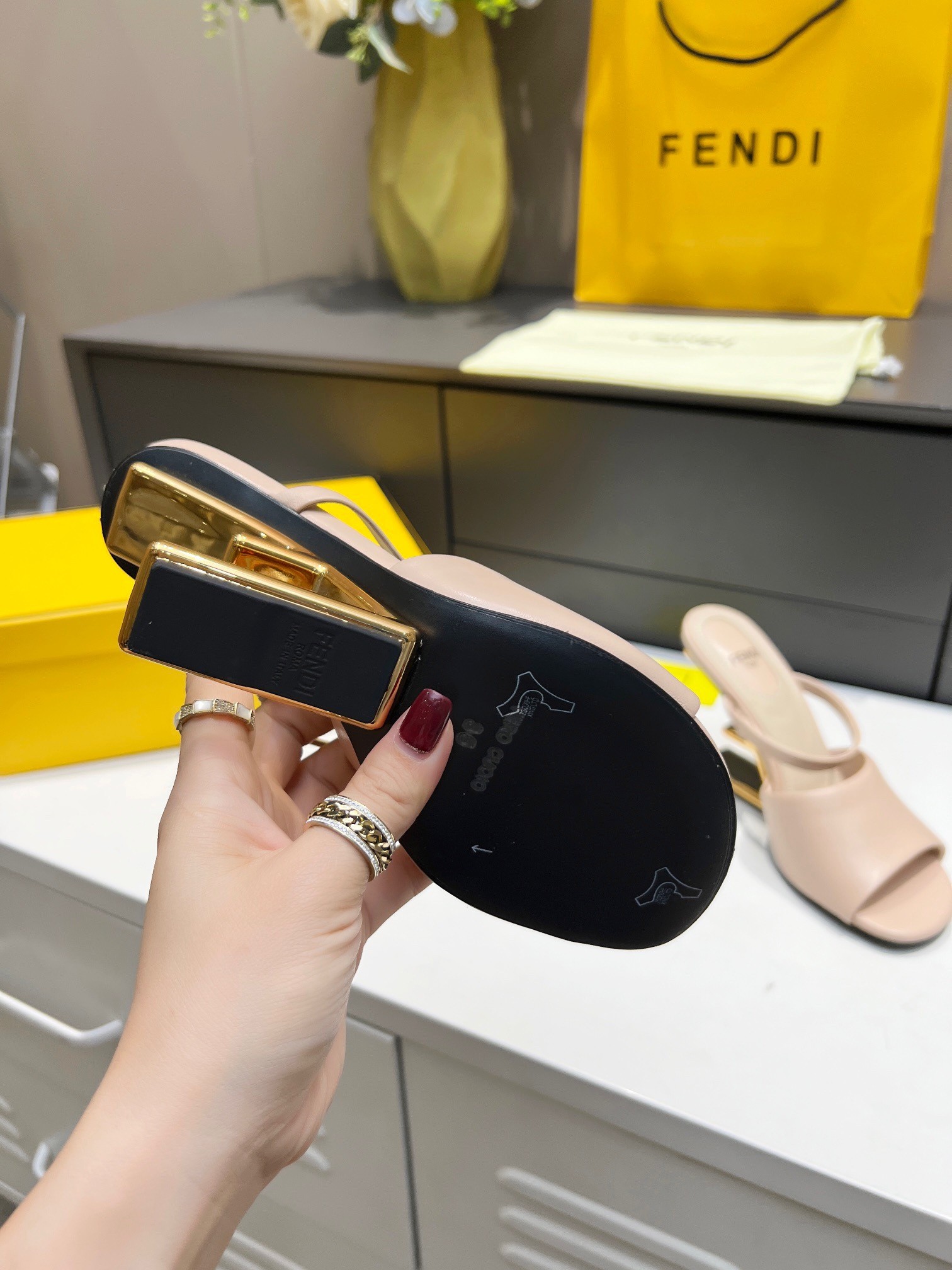 F**di first sandals 95mm in poudre calfskin