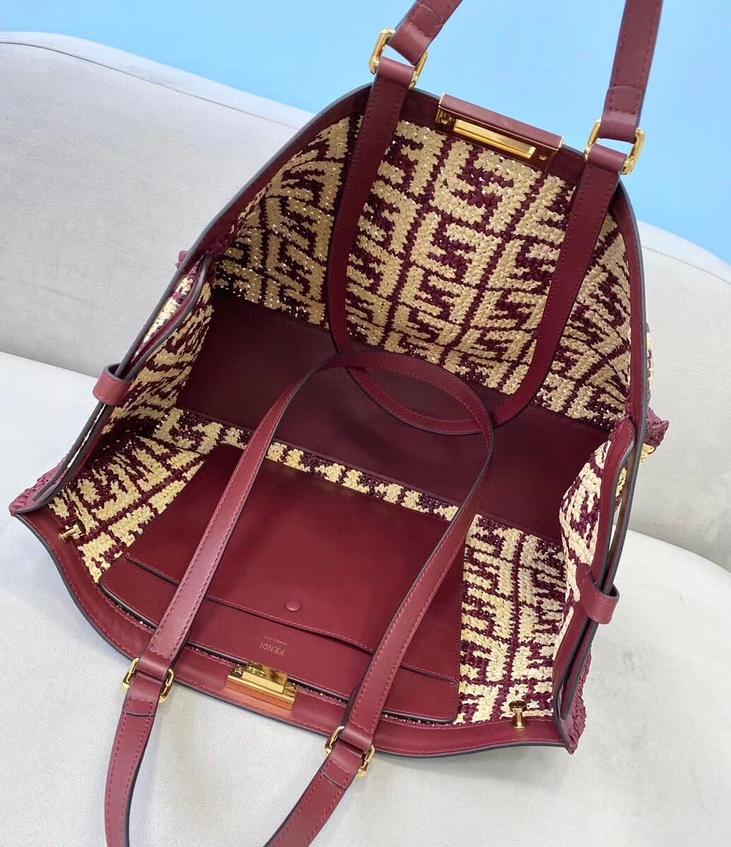 F**di peekaboo x-tote shopper in burgundy ff raffia