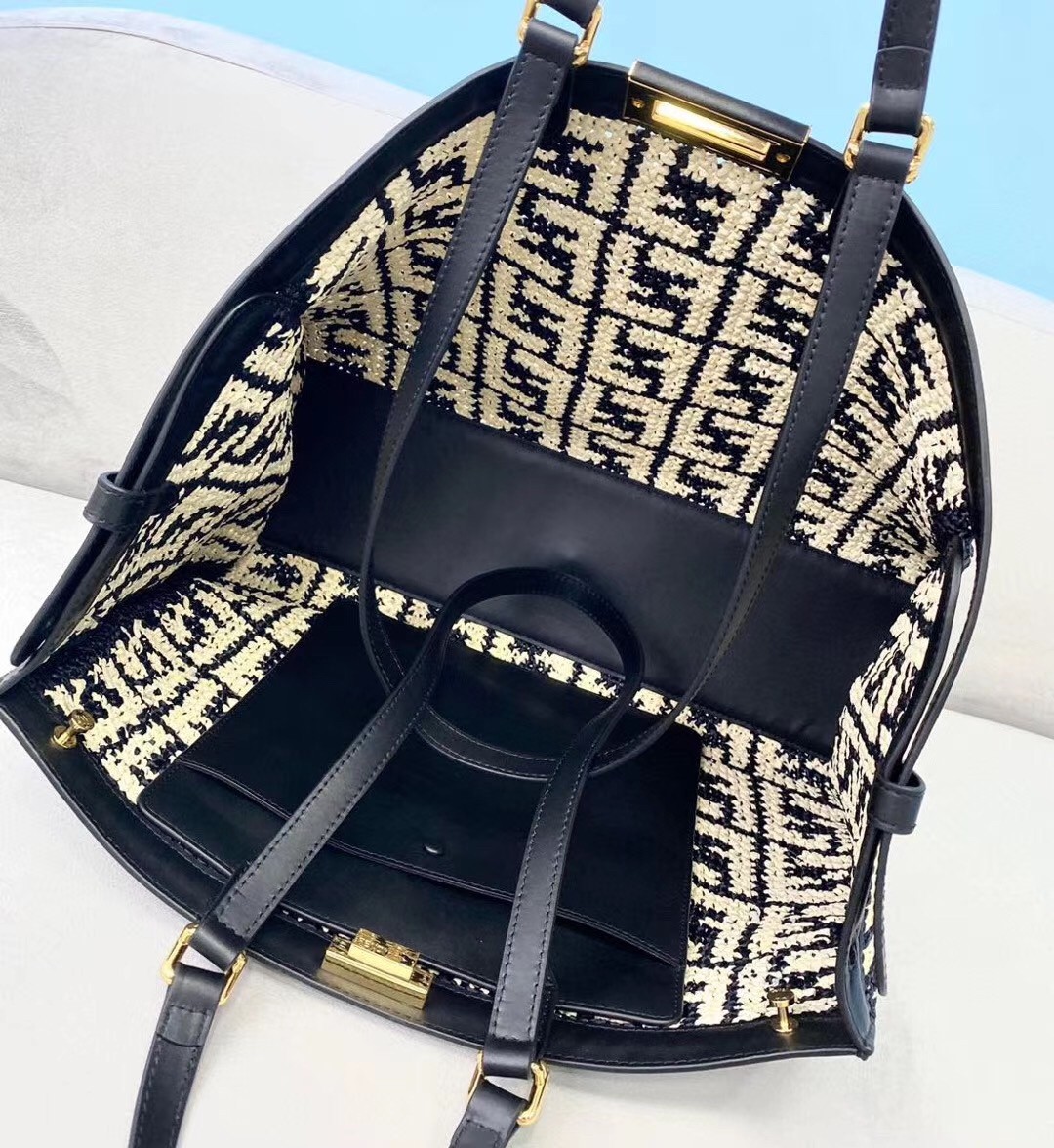 F**di peekaboo x-tote shopper in black ff raffia