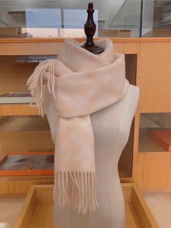 F**di beige cashmere ff long scarf