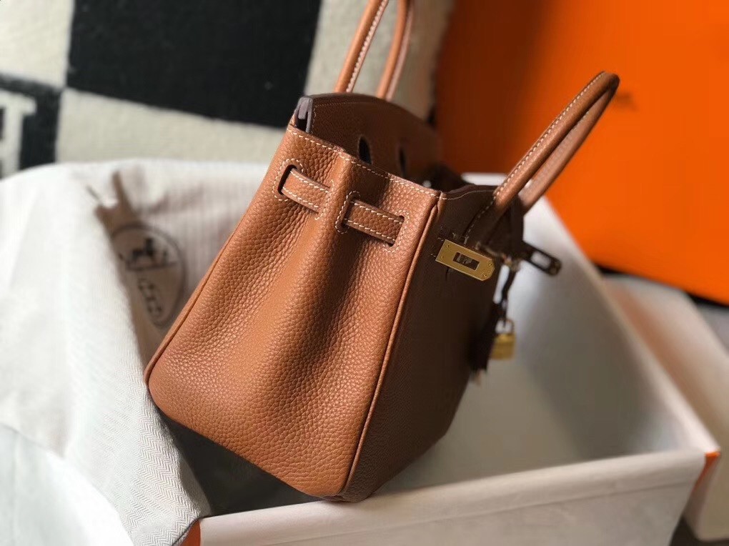H**mes birkin 25cm bag in gold clemence leather