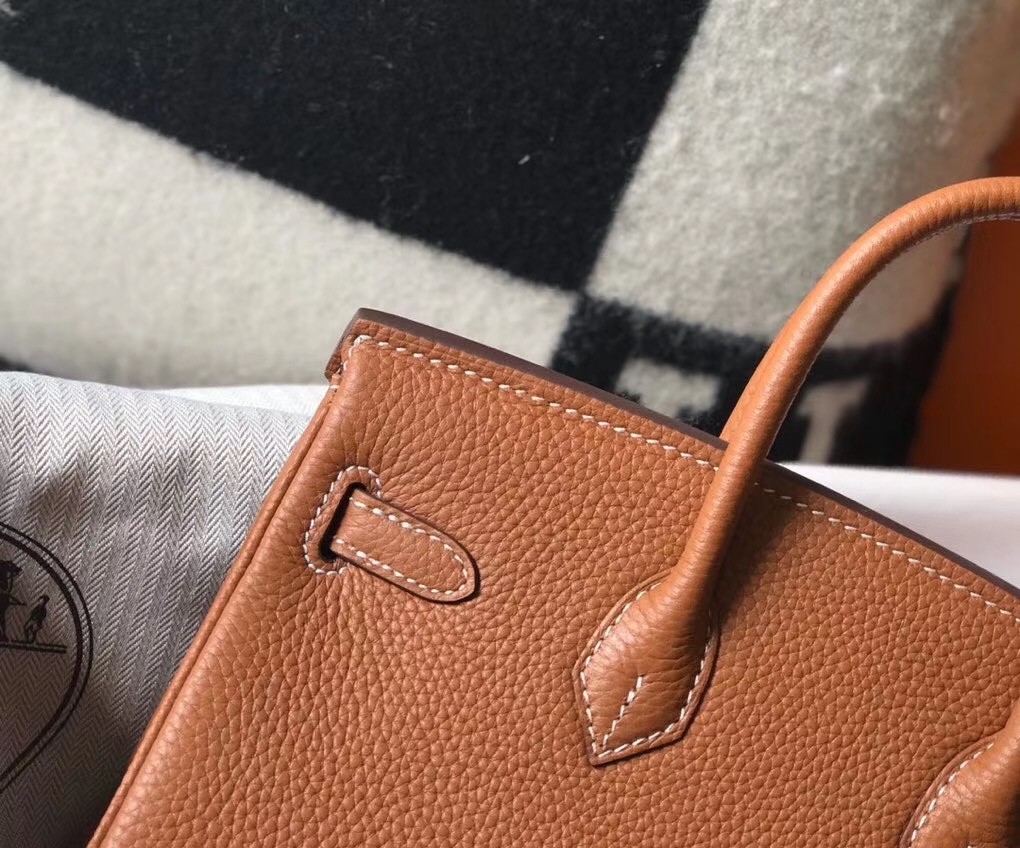 H**mes birkin 25cm bag in gold clemence leather