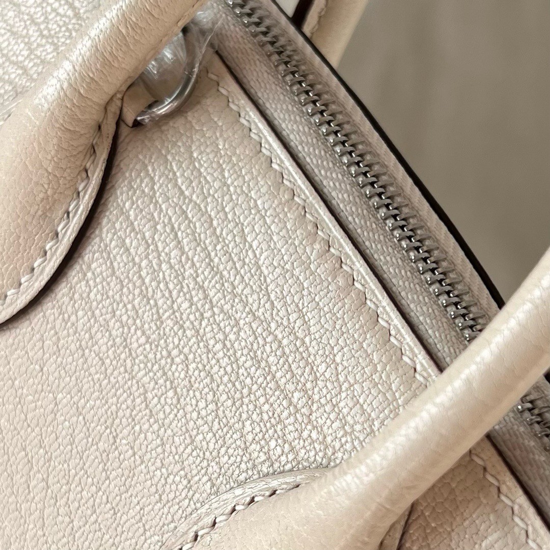 H**mes bolide 1923 mini handmade bag in craie chevre mysore leather