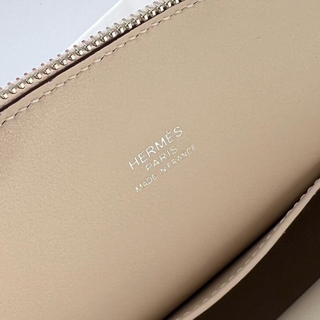 H**mes bolide 1923 mini handmade bag in craie chevre mysore leather
