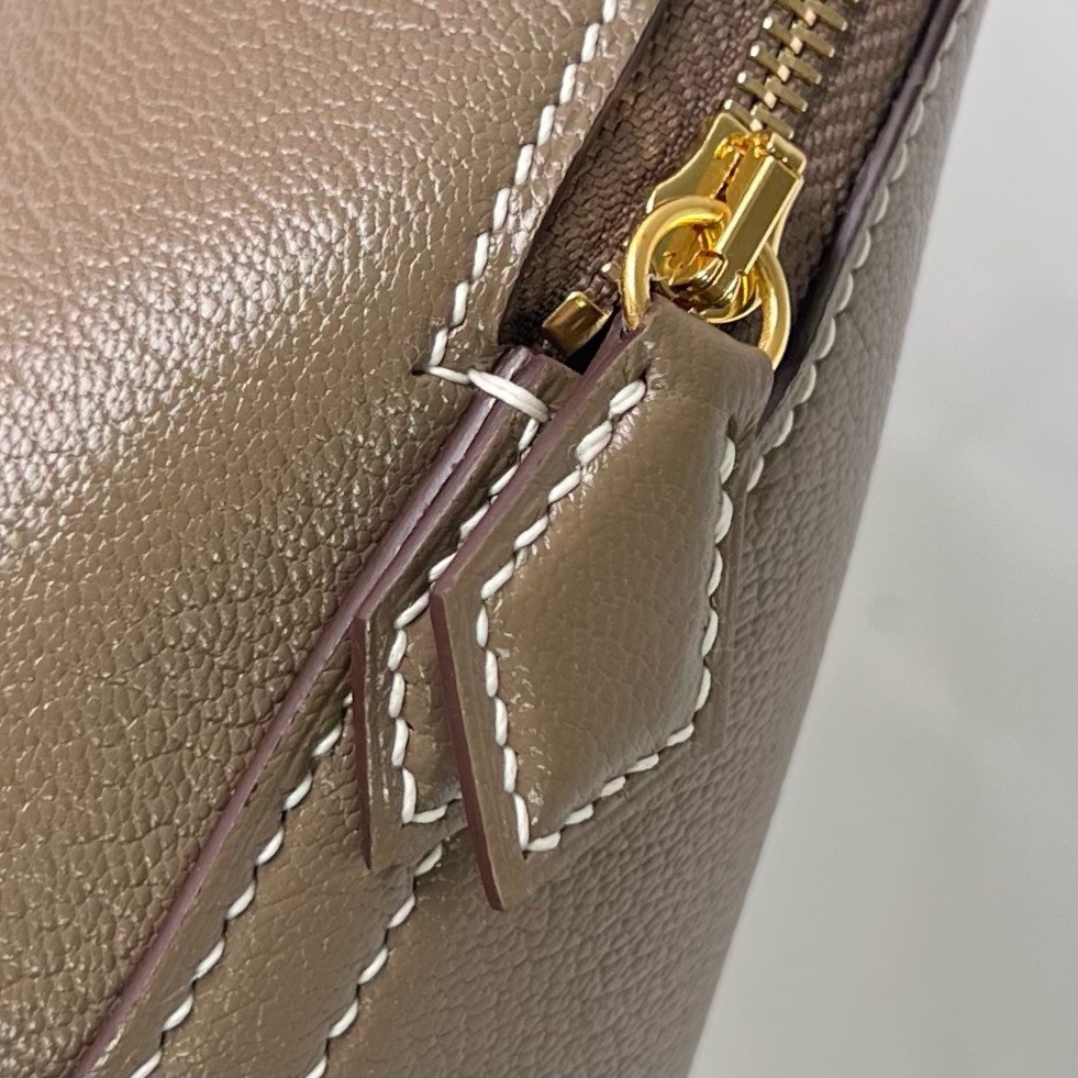 H**mes bolide 1923 mini handmade bag in taupe chevre mysore leather