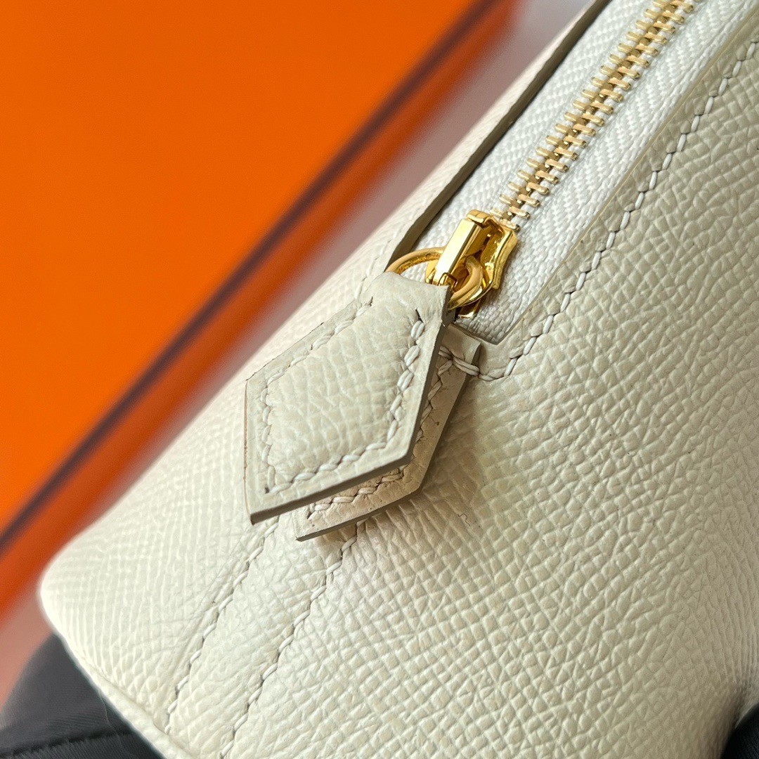 H**mes bolide 1923 mini handmade bag in craie epsom calfskin