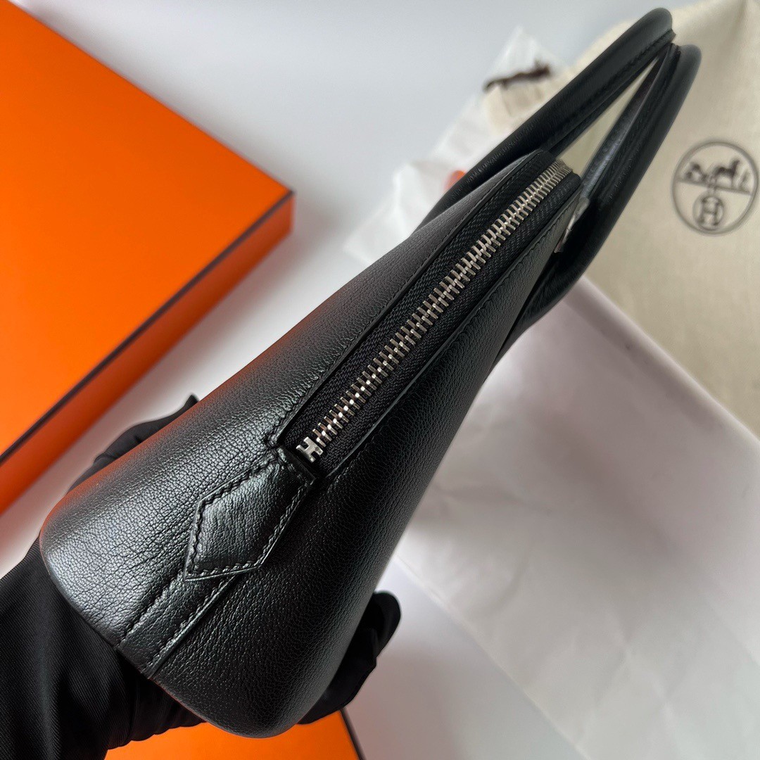 H**mes bolide 1923 25 handmade bag in black chevre mysore leather