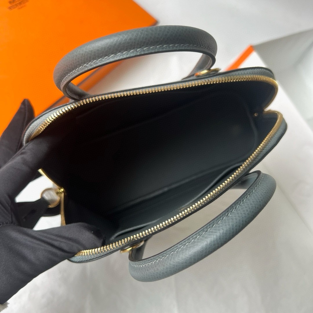 H**mes bolide 1923 25 handmade bag in vert amande epsom calfskin