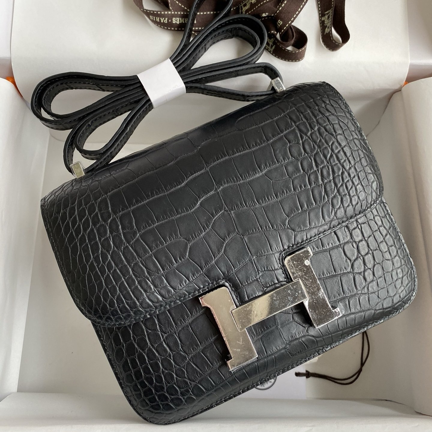 H**mes constance 18 handmade bag in black matte alligator leather