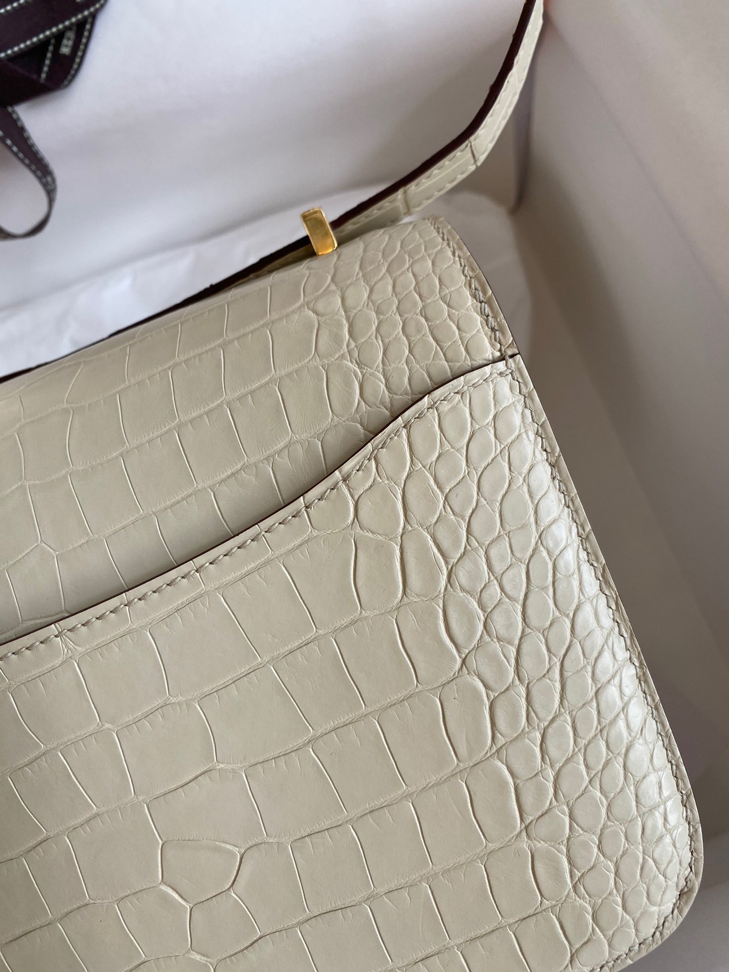 H**mes constance 18 handmade bag in vanille matte alligator leather