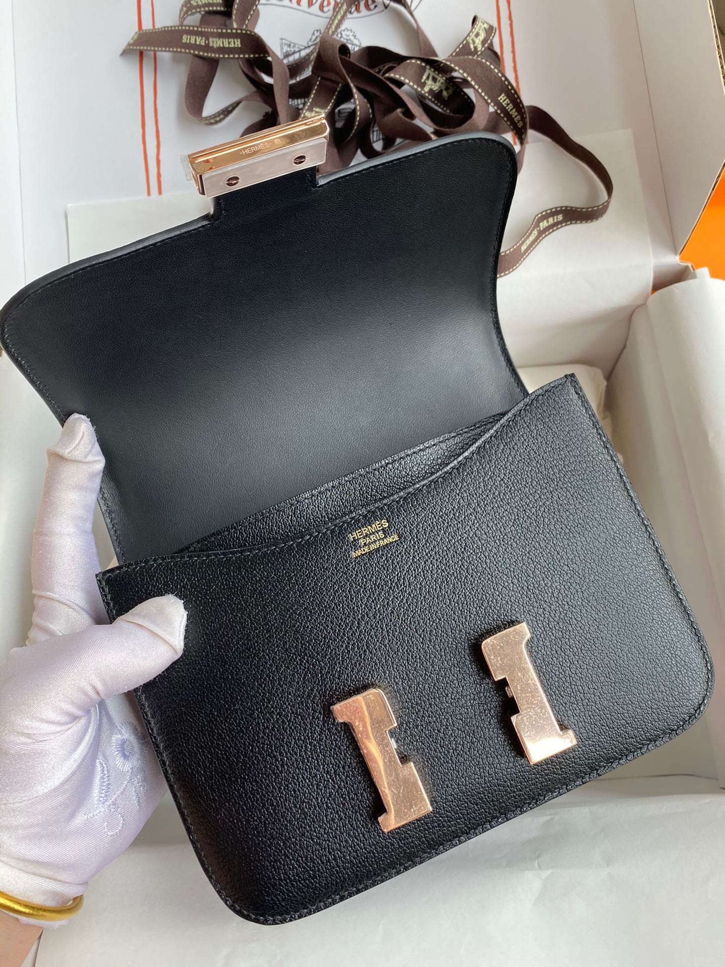 H**mes constance 18 handmade bag in black chevre mysore leather
