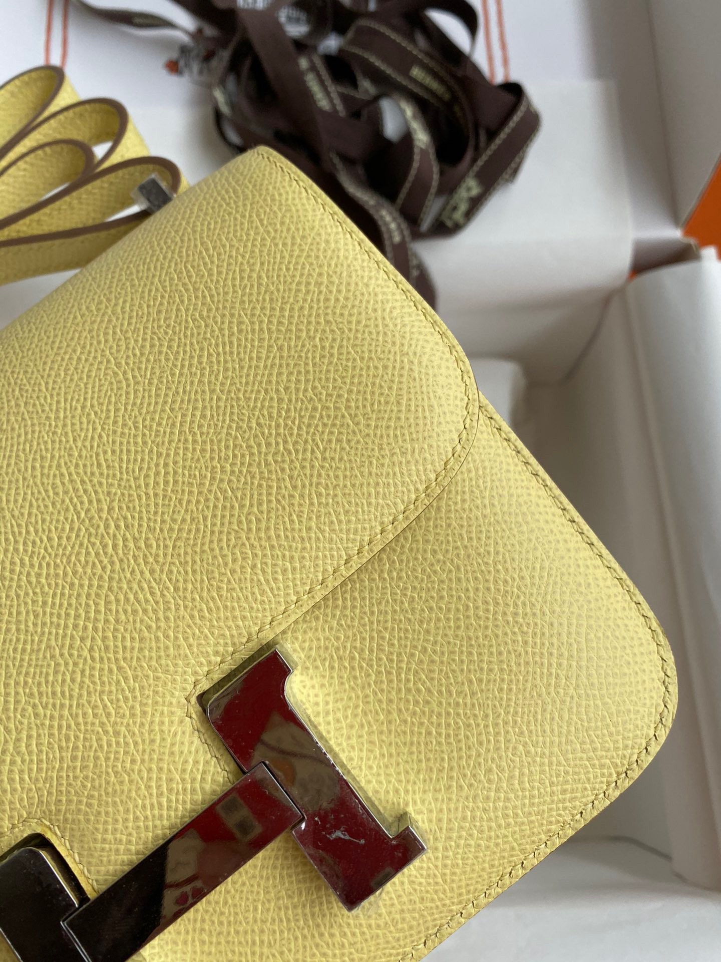 H**mes constance 18 handmade bag in jaune poussin epsom calfskin