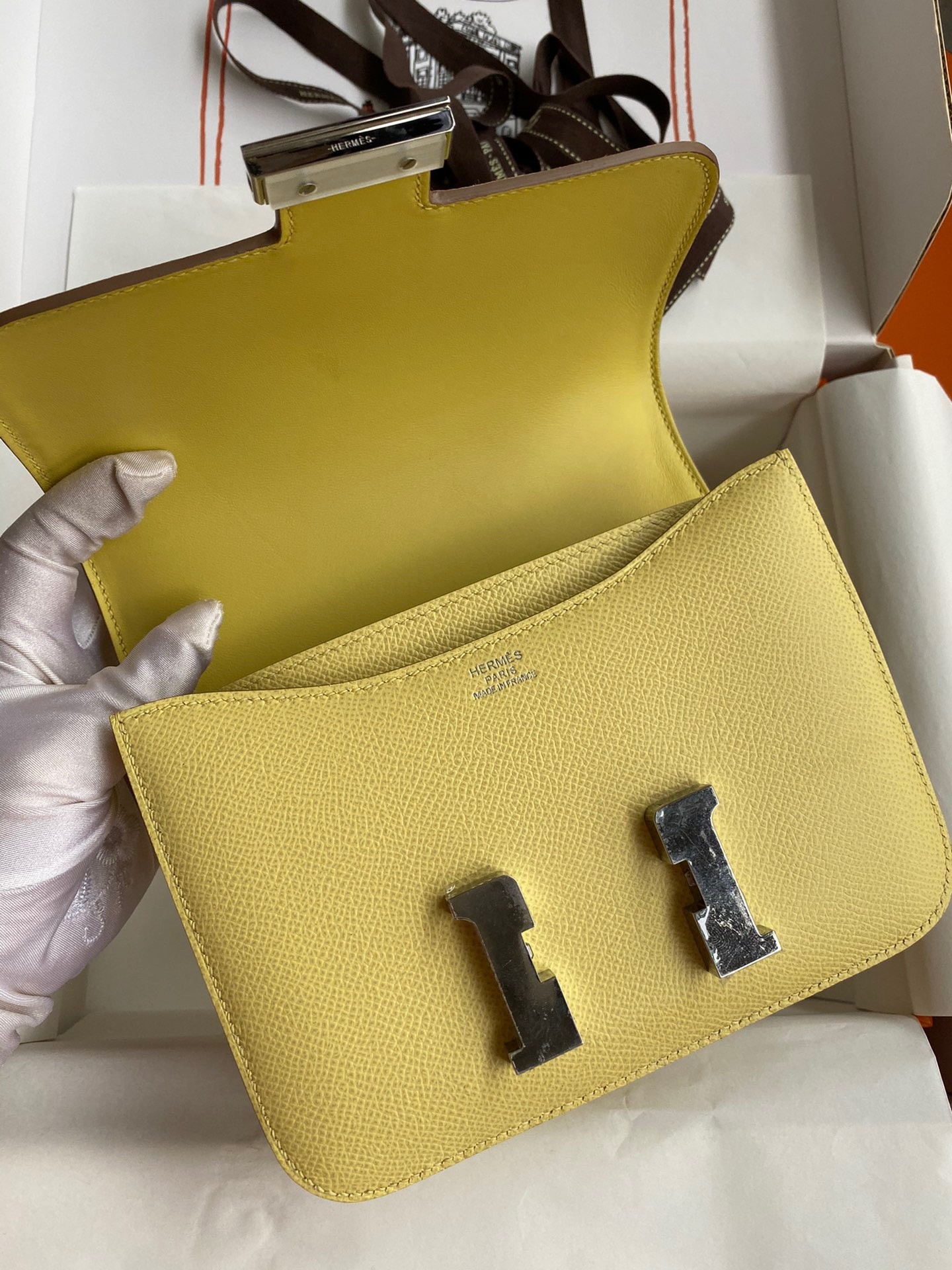 H**mes constance 18 handmade bag in jaune poussin epsom calfskin