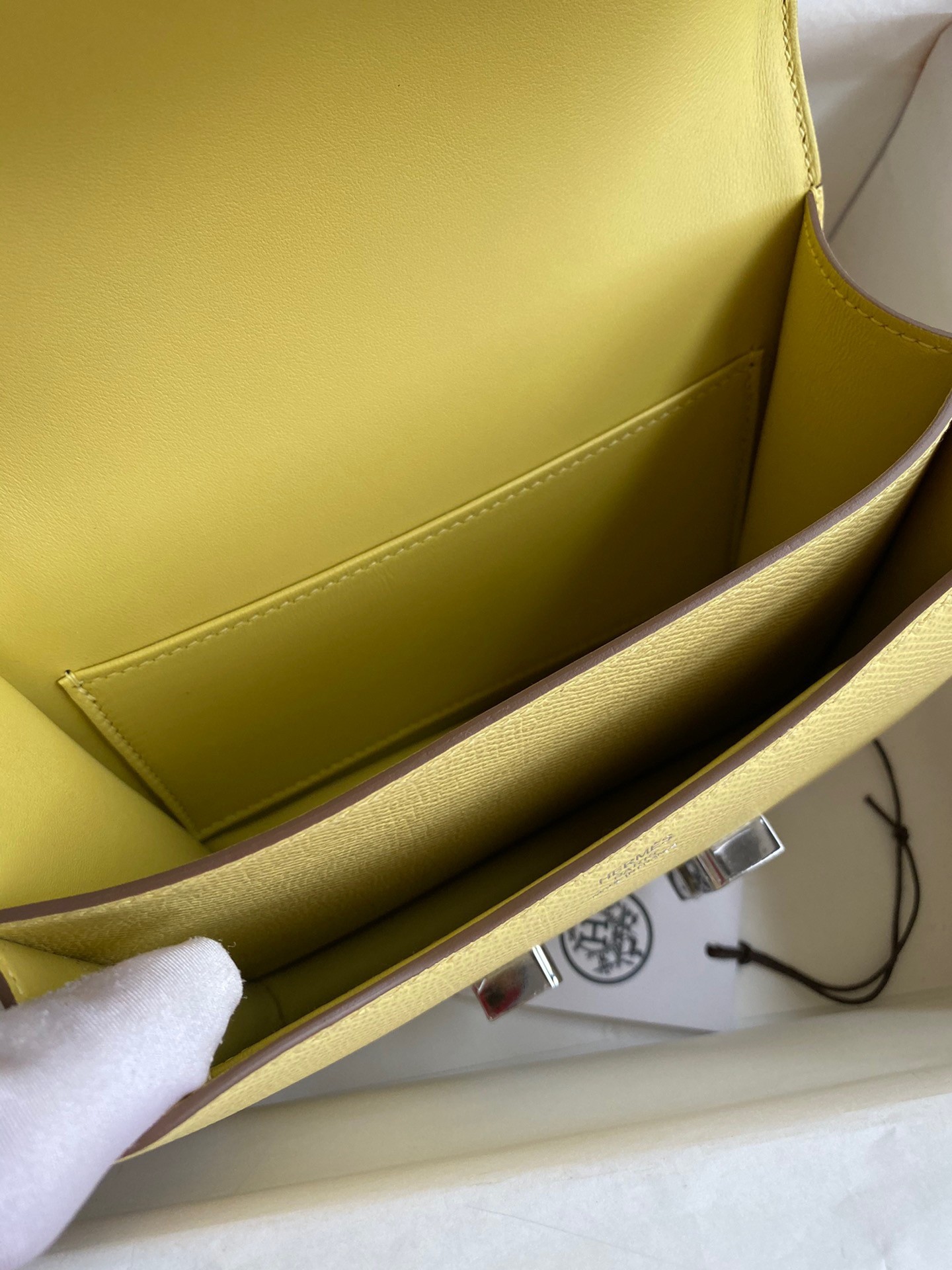 H**mes constance 18 handmade bag in jaune poussin epsom calfskin