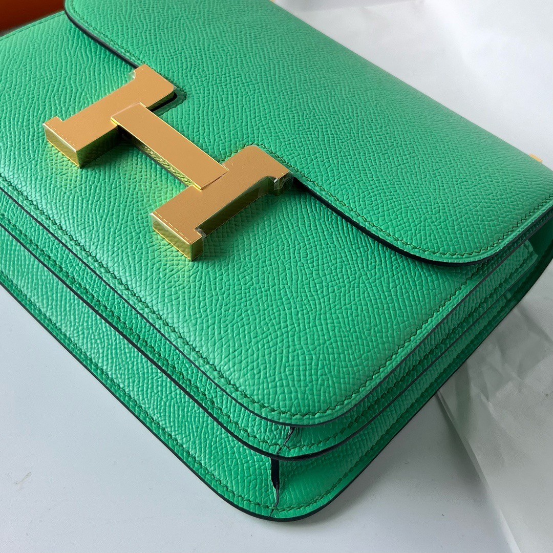 H**mes constance 18 handmade bag in vert comics epsom calfskin