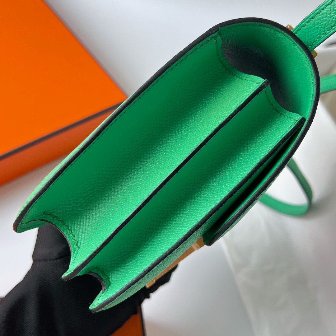 H**mes constance 18 handmade bag in vert comics epsom calfskin