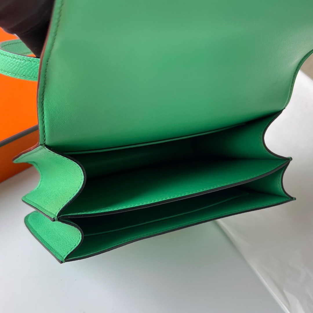 H**mes constance 18 handmade bag in vert comics epsom calfskin