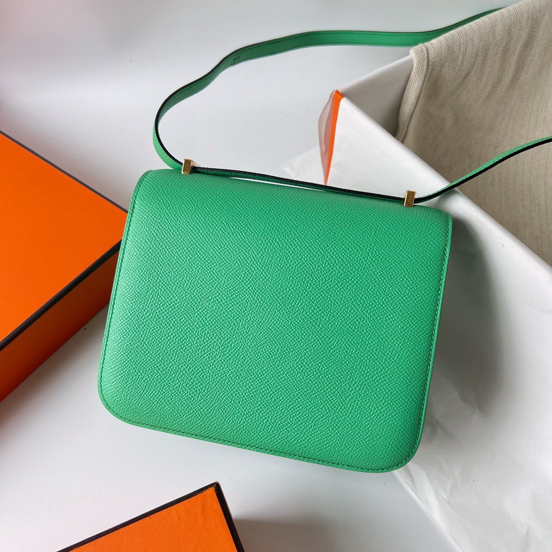 H**mes constance 18 handmade bag in vert comics epsom calfskin