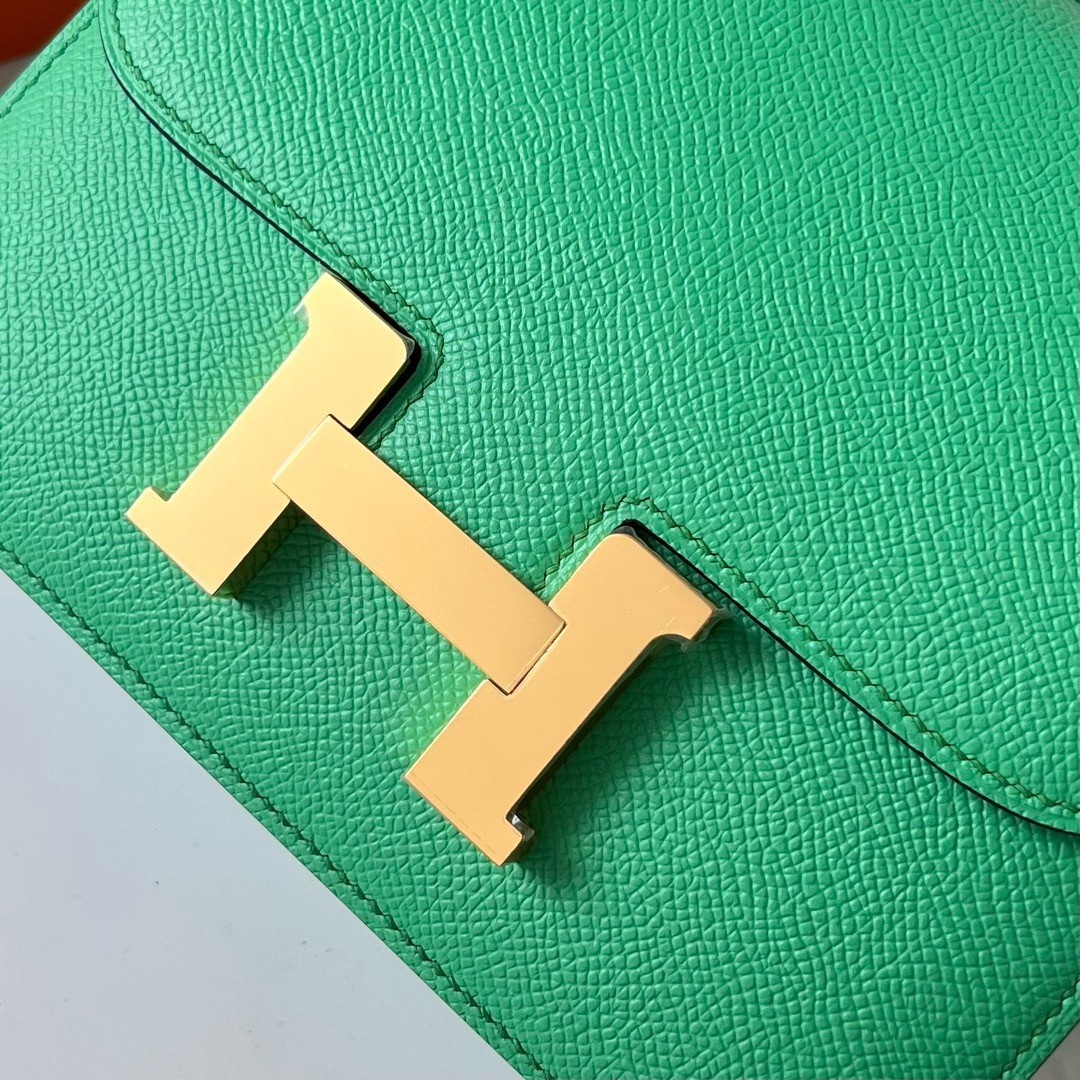H**mes constance 18 handmade bag in vert comics epsom calfskin