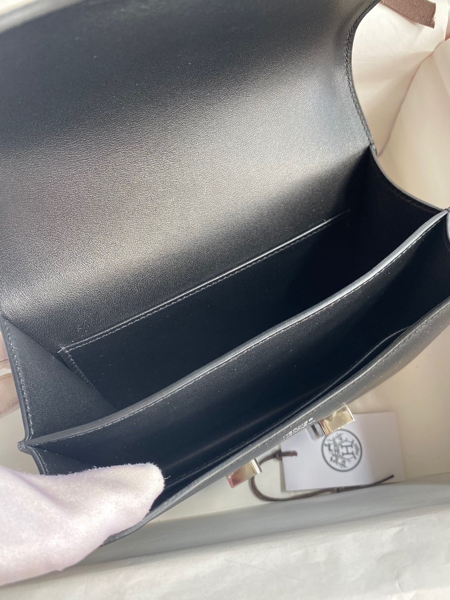 H**mes constance 18 handmade bag in black swift calfskin