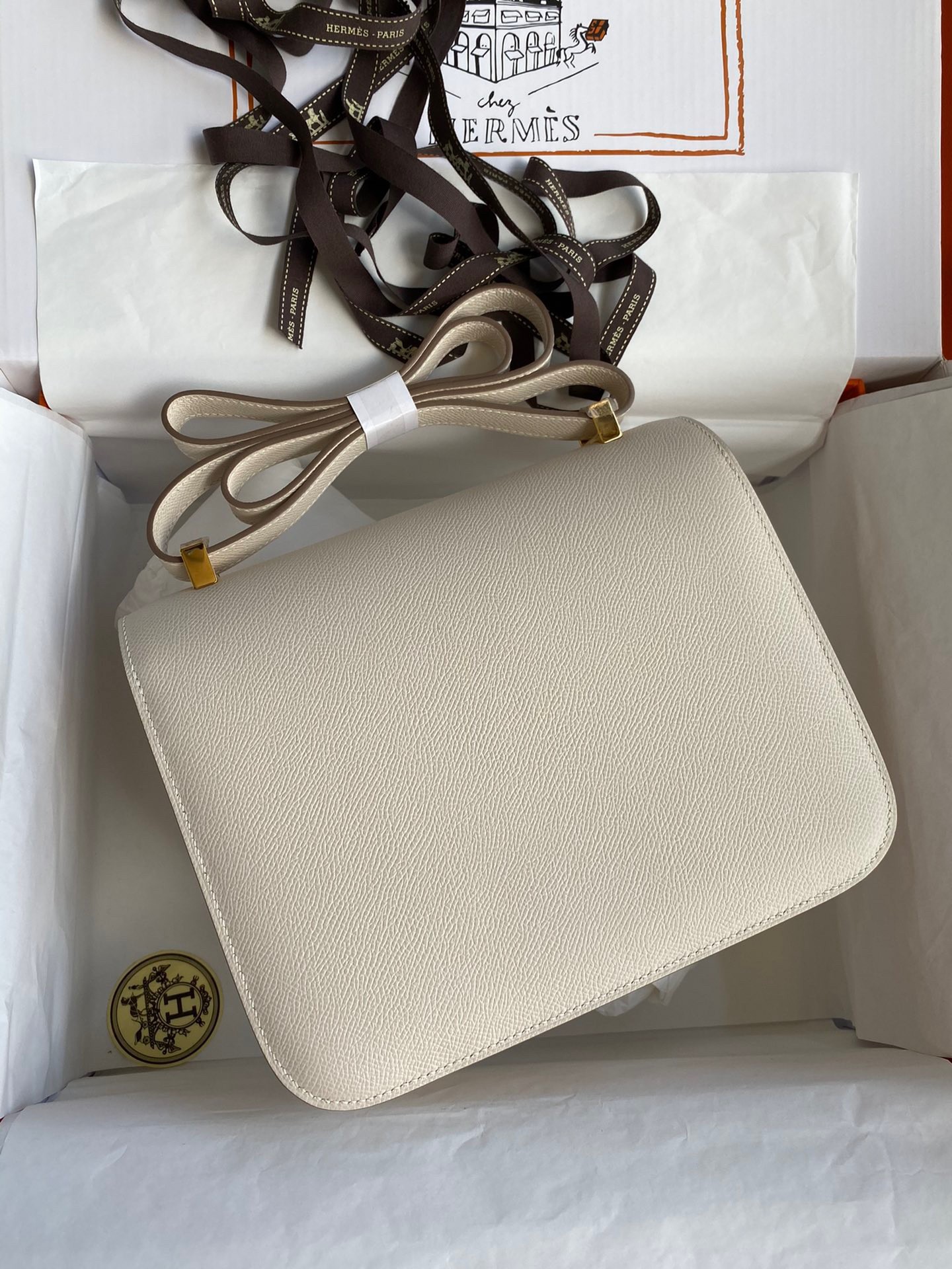 H**mes constance 24 handmade bag in craie epsom calfskin