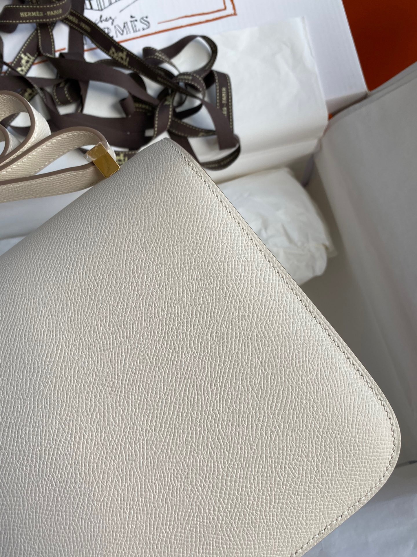 H**mes constance 24 handmade bag in craie epsom calfskin