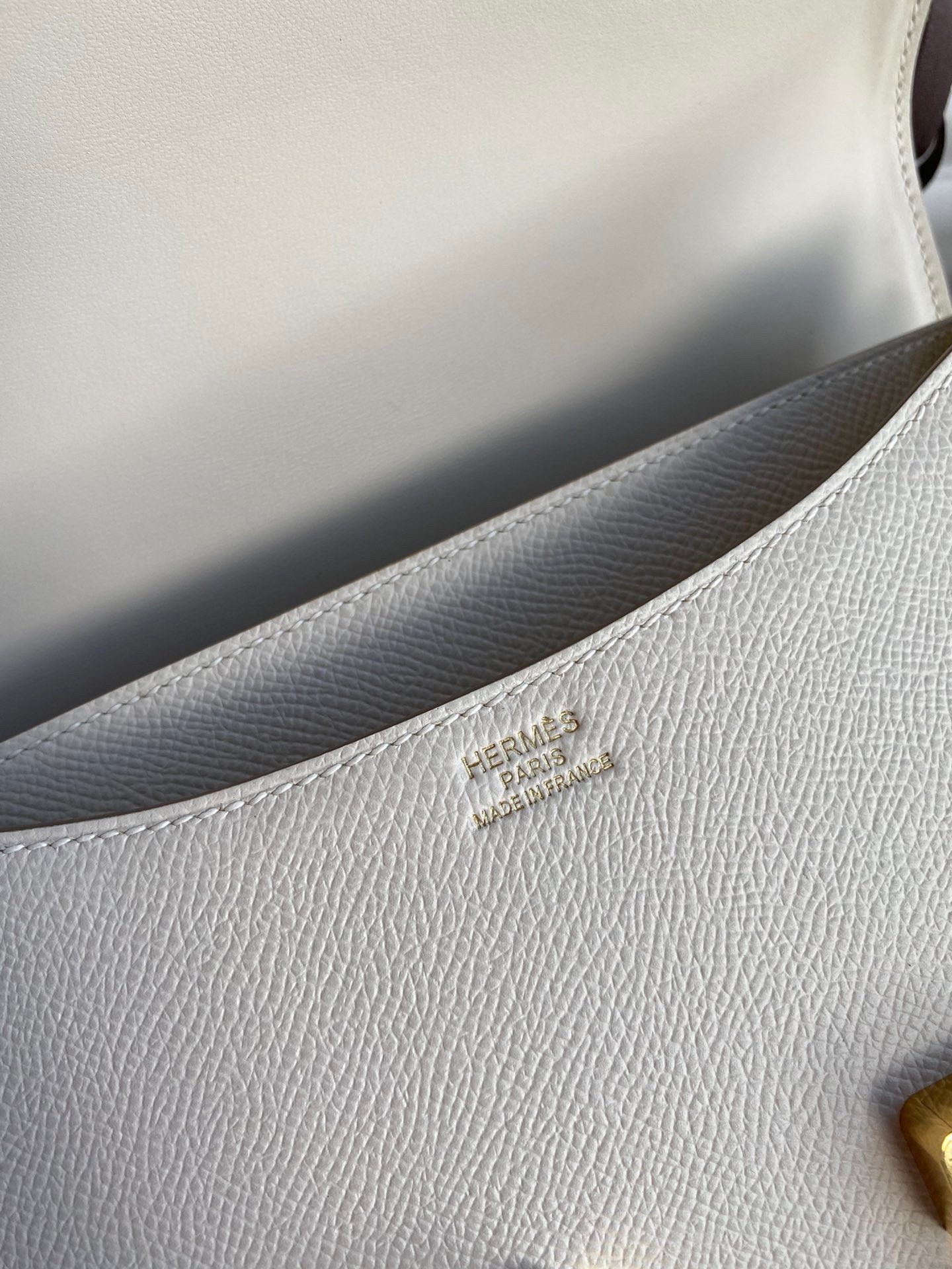 H**mes constance 24 handmade bag in craie epsom calfskin