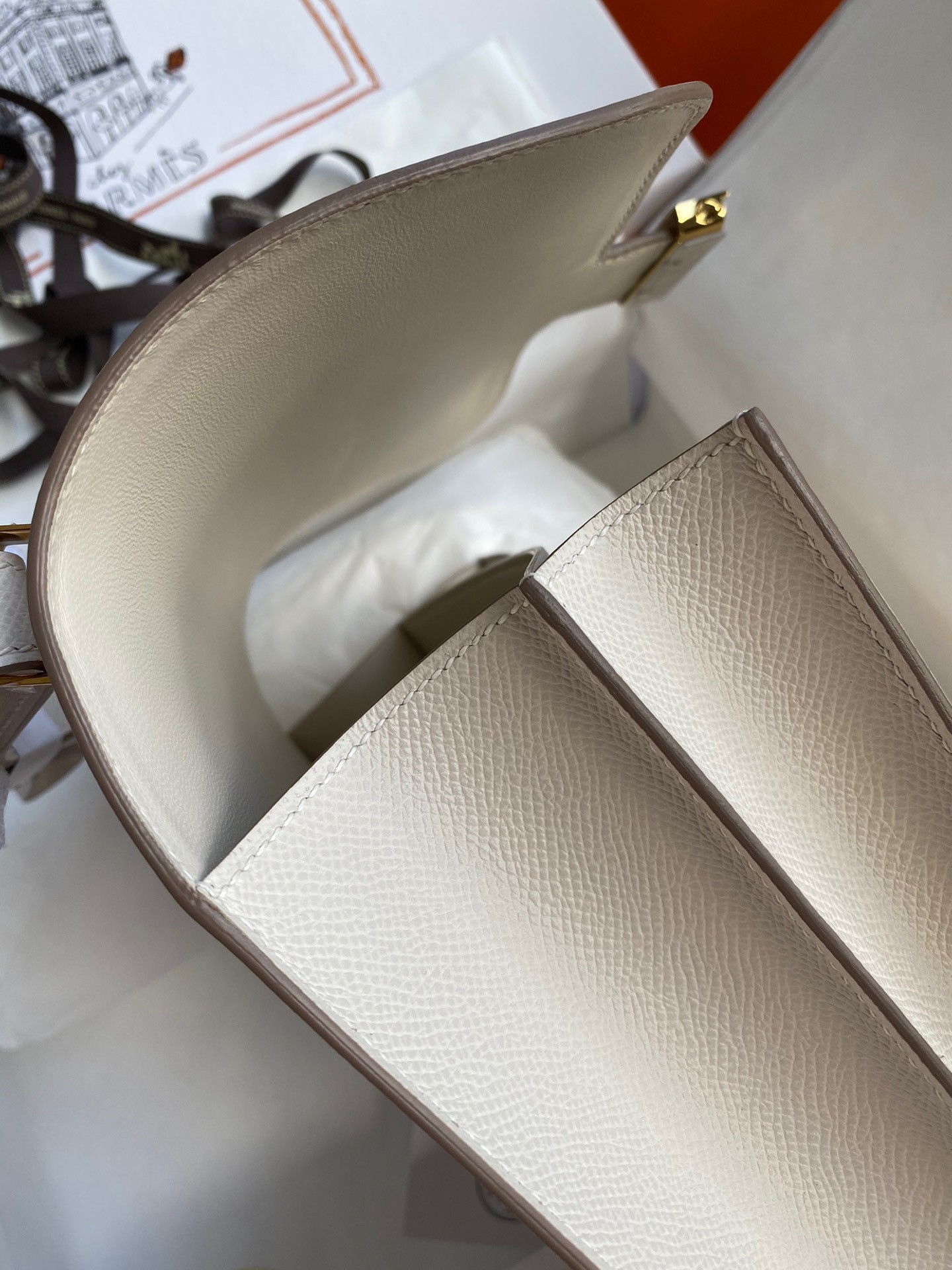 H**mes constance 24 handmade bag in craie epsom calfskin