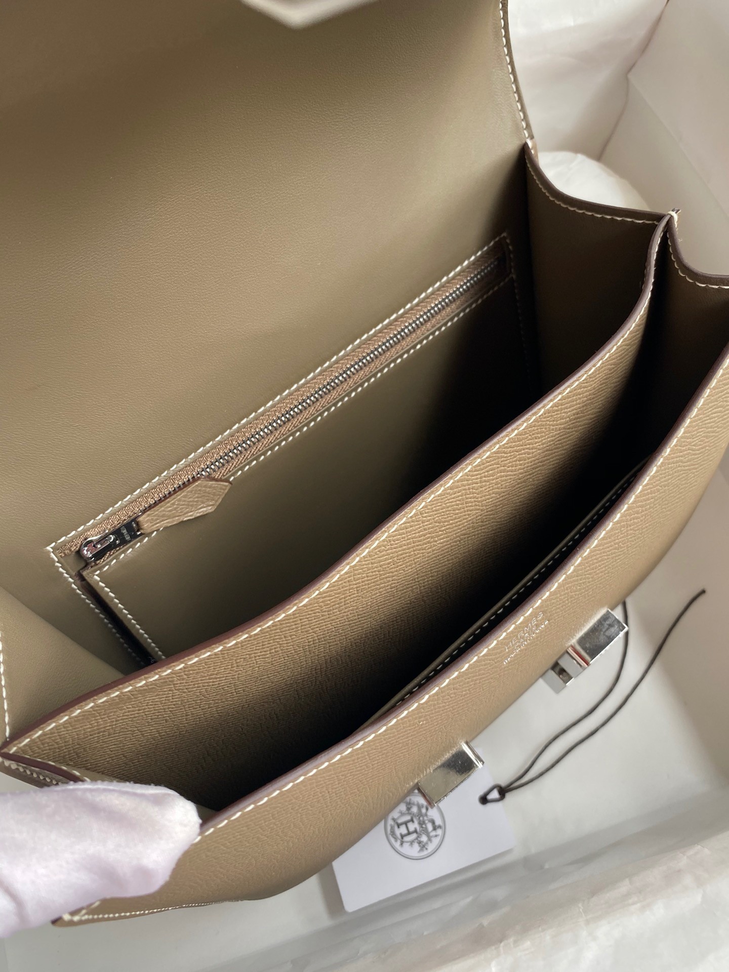 H**mes constance 24 handmade bag in taupe epsom calfskin