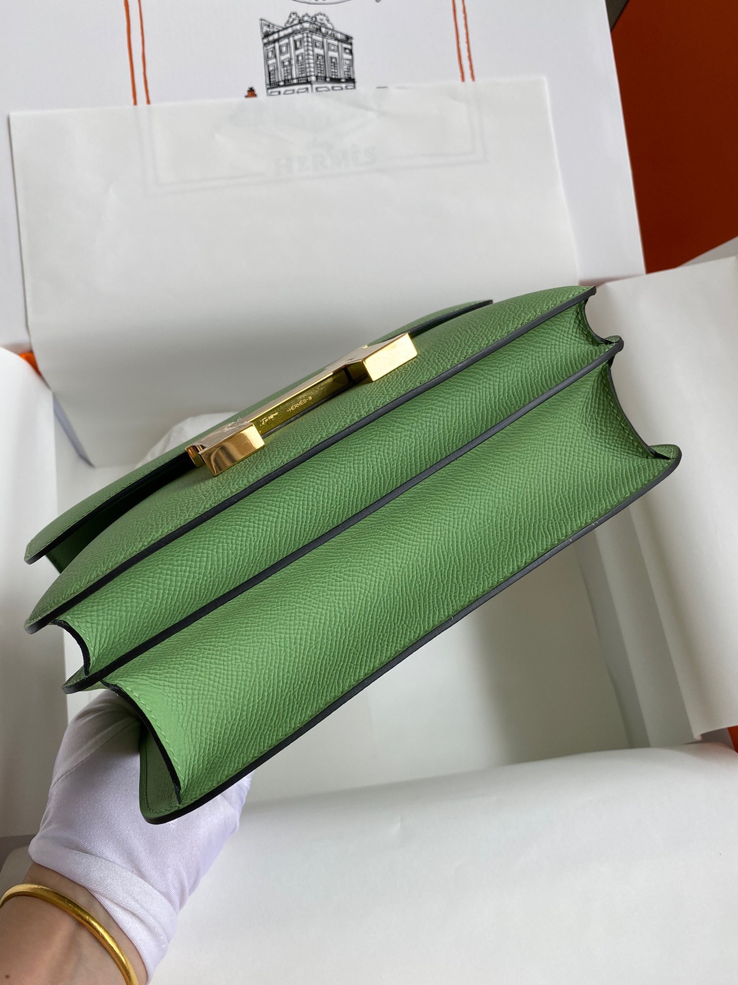 H**mes constance 24 handmade bag in vert criquet epsom calfskin