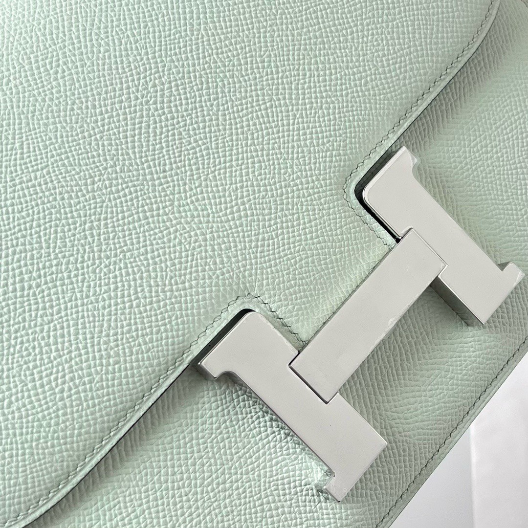 H**mes constance 24 handmade bag in vert fizz epsom calfskin