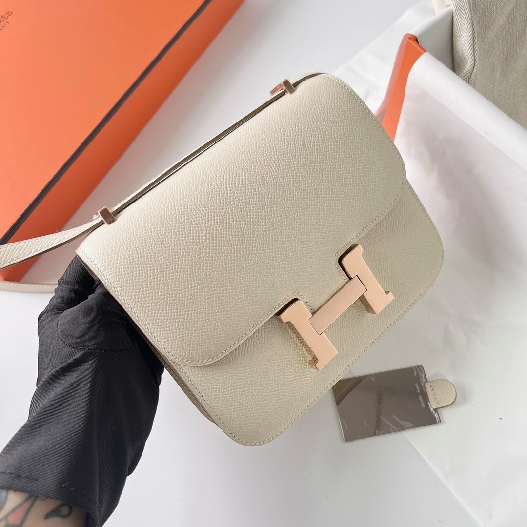 H**mes constance 1-18 mirror bag in craie epsom calfskin