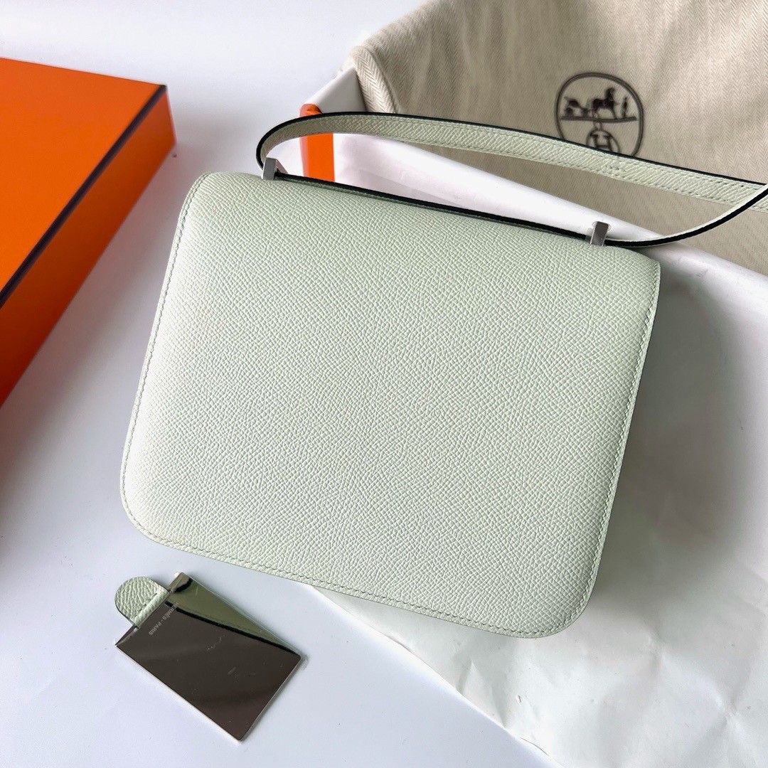 H**mes constance 1-18 mirror bag in vert fizz epsom calfskin