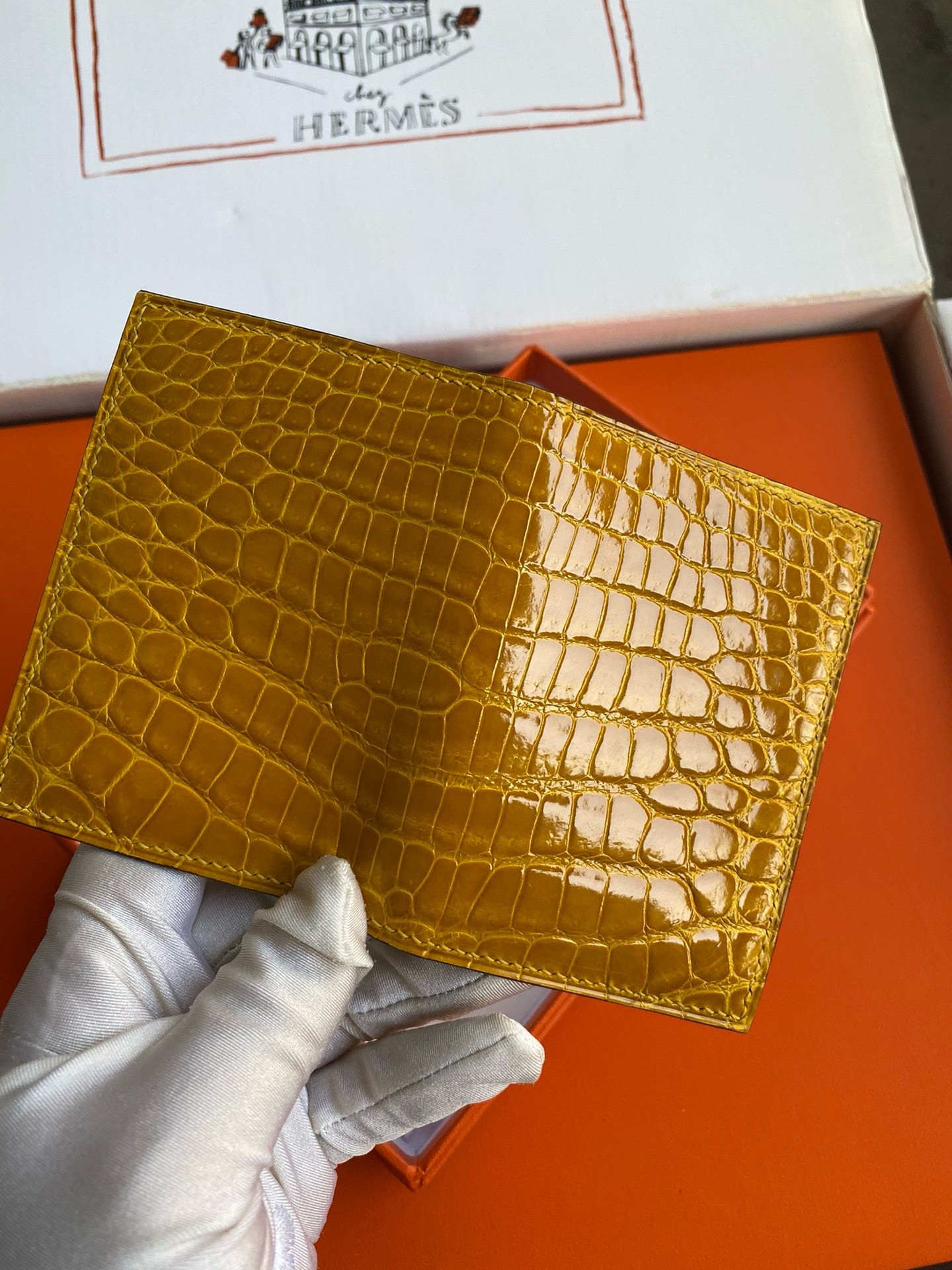 H**mes mc² euclide card holder in jaune ambre shiny alligator leather