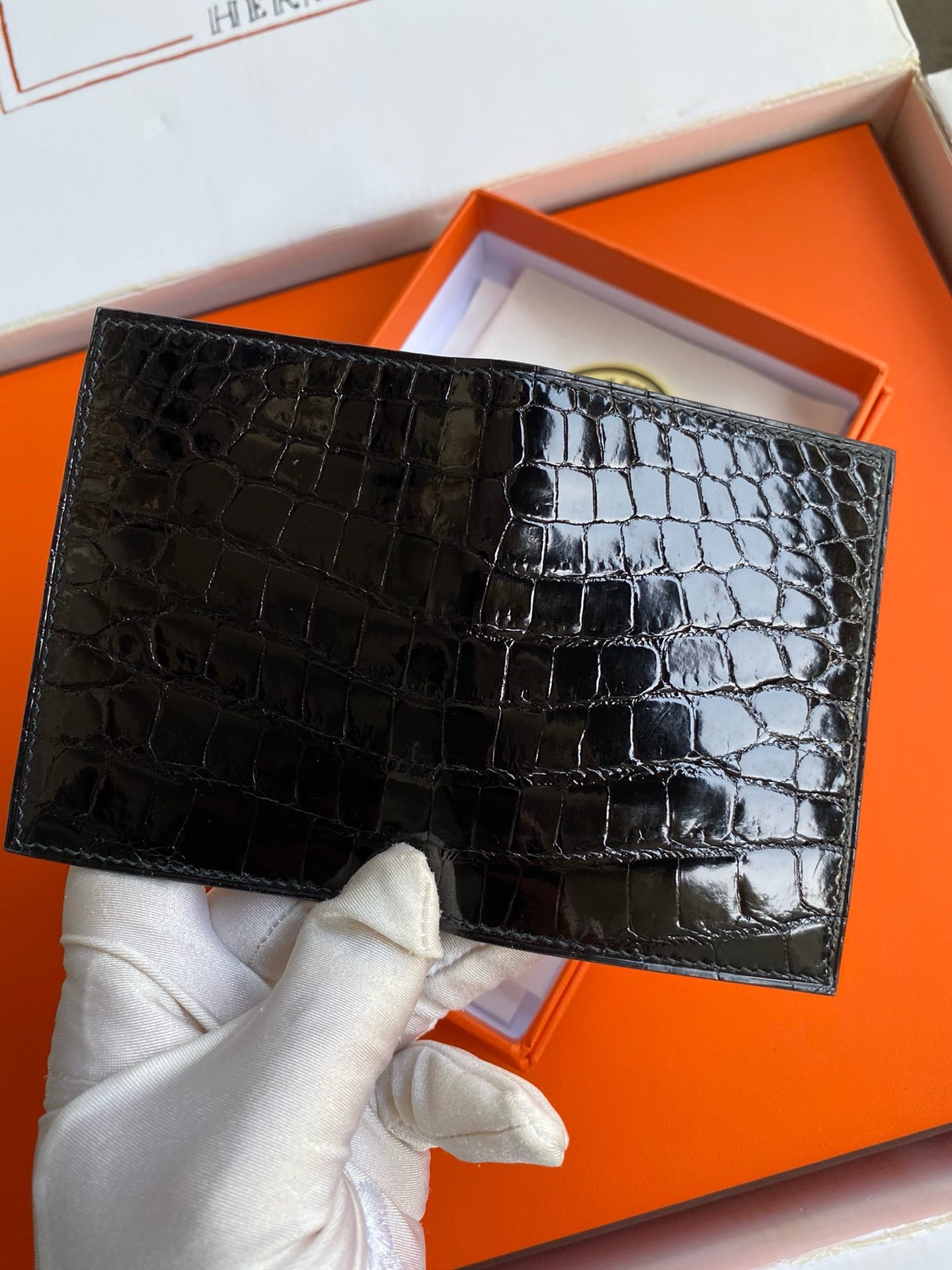 H**mes mc² euclide card holder in black shiny alligator leather