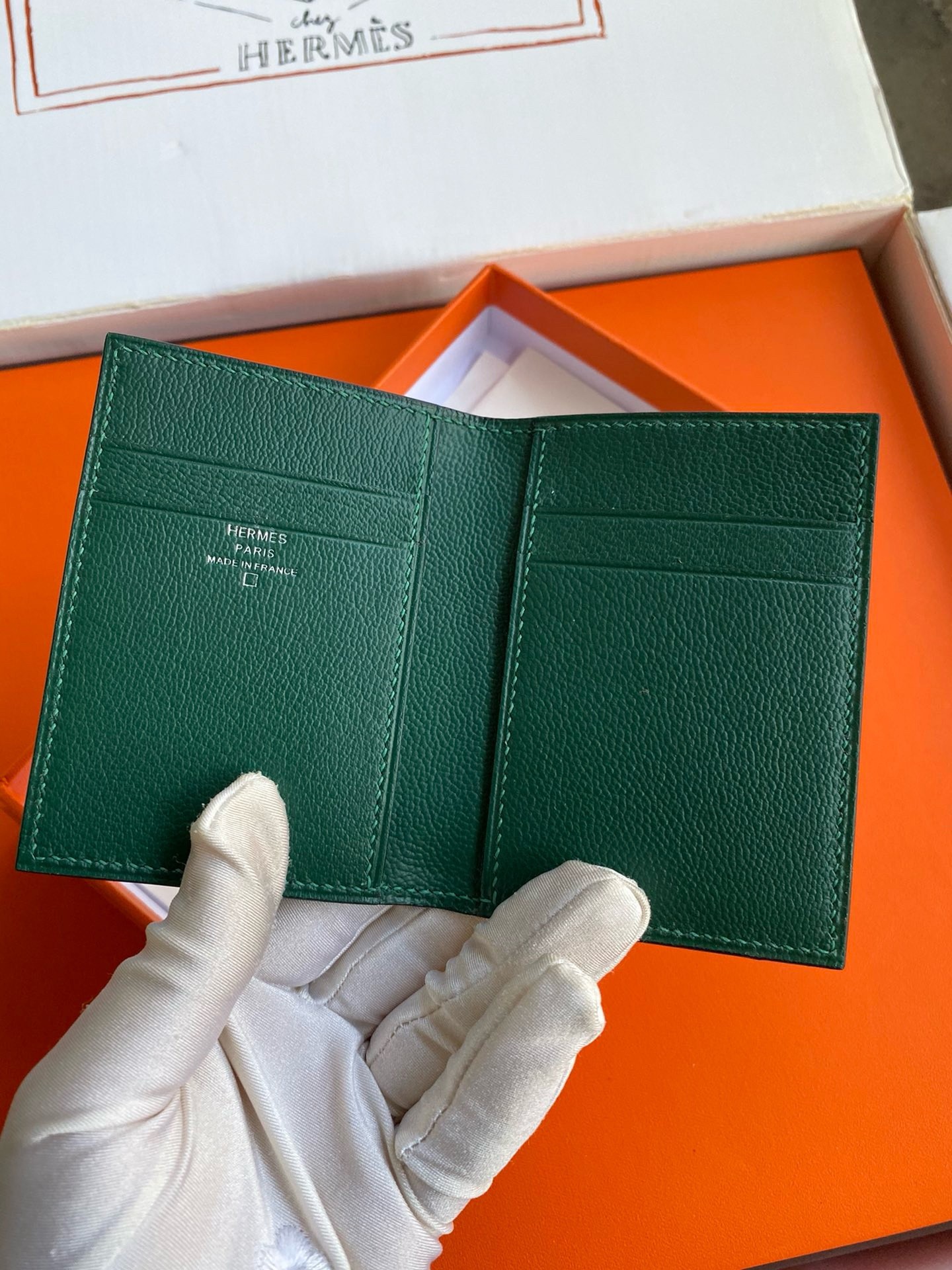 H**mes mc² euclide card holder in vert emeraud shiny alligator leather
