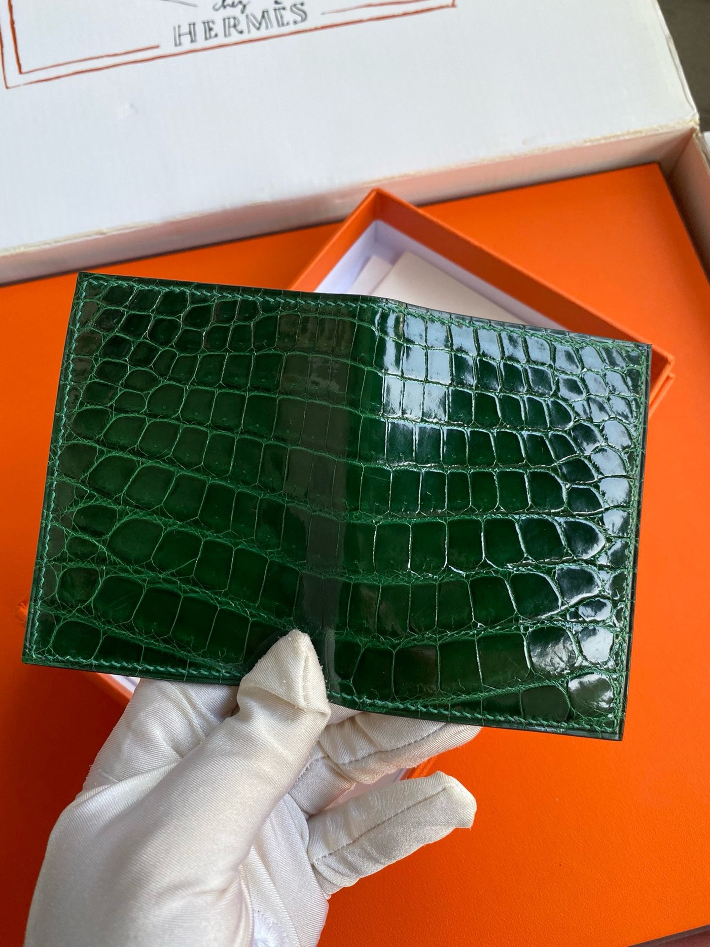 H**mes mc² euclide card holder in vert emeraud shiny alligator leather