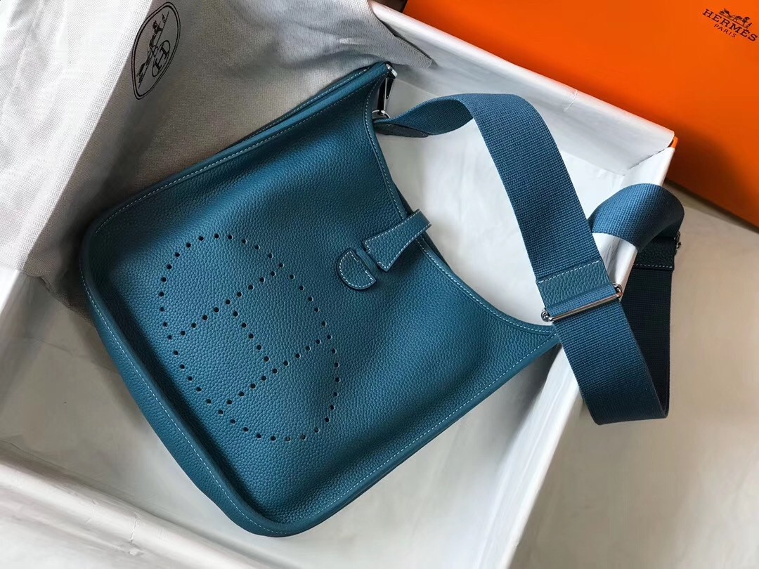H**mes evelyne iii 29 pm bag in blue jean clemence leather