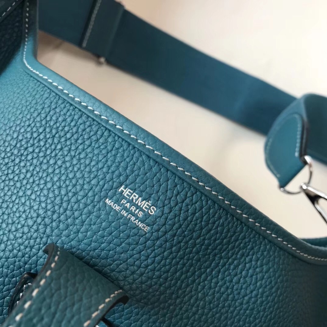 H**mes evelyne iii 29 pm bag in blue jean clemence leather